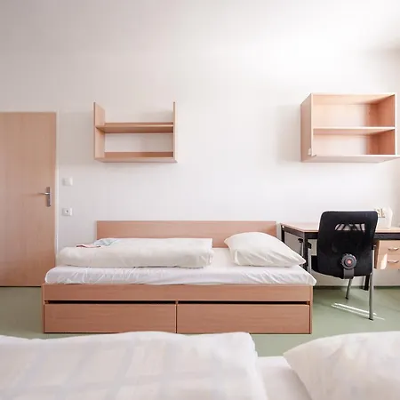 Hostel Gprooms